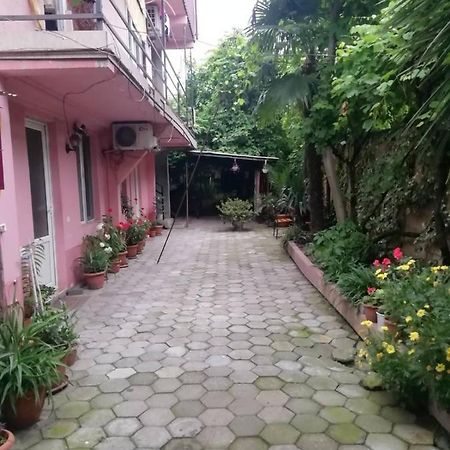 باتومي Guest House Saba المظهر الخارجي الصورة