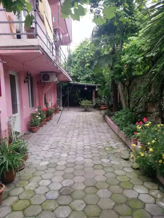 باتومي Guest House Saba المظهر الخارجي الصورة