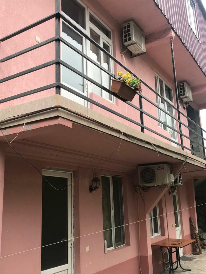 باتومي Guest House Saba المظهر الخارجي الصورة